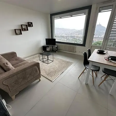 T3 64m2 Avec Balcon, Vue Sur Le Centre Historique, Wi-fi Et Parking Gratuit