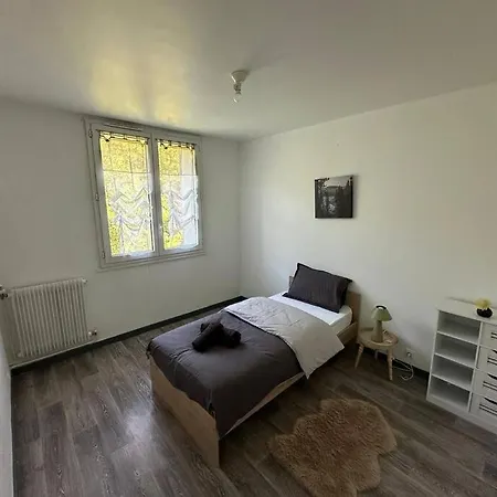 T3 64m2 Avec Balcon, Vue Sur Le Centre Historique, Wi-fi Et Parking Gratuit Apartment Le Puy-en-Velay